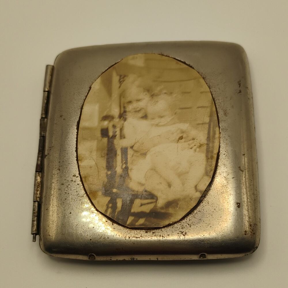 Vintage Weimar Germany Metal Cigarette Case Children Photo Holder -Snaps Tight